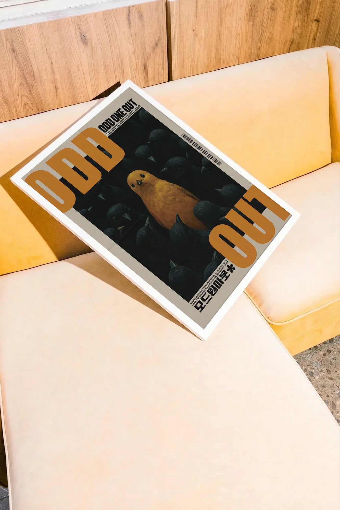 Odd Out - sofajaune