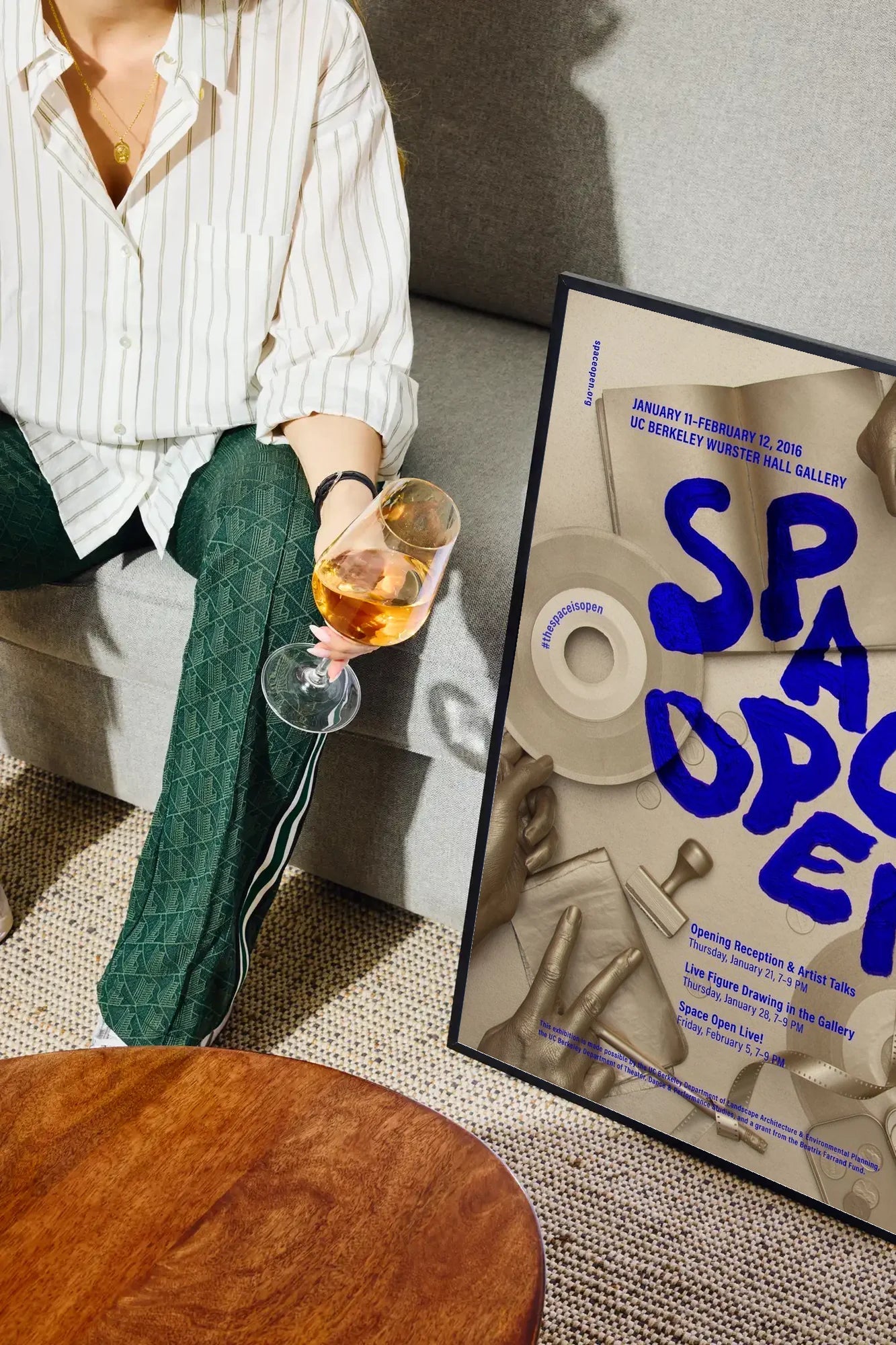 Echo of Space - drinkglass-sofa