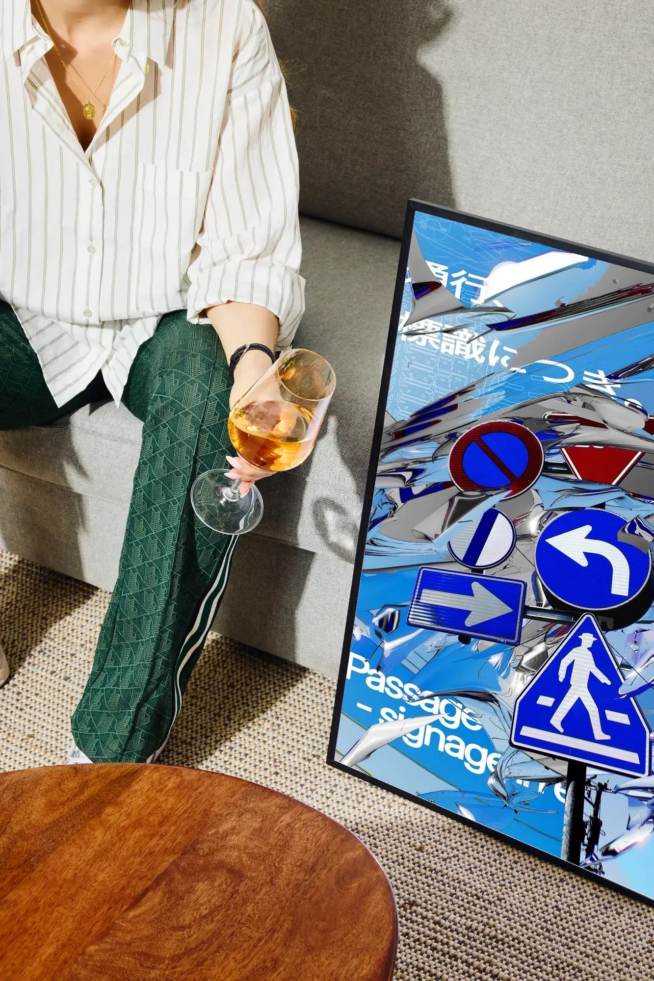 Urban Pulse - drinkglass-sofa