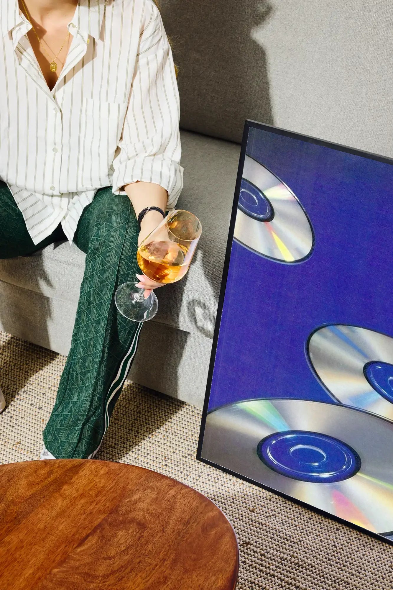 Midnight Labyrinth - drinkglass-sofa