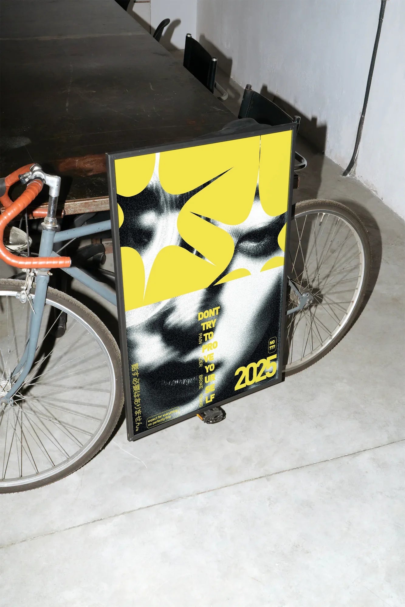Yellow Fractured Mirror - mockup-velo