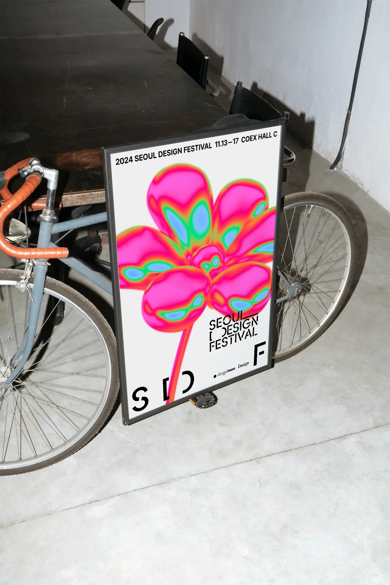 Neon Bloom - mockup-velo