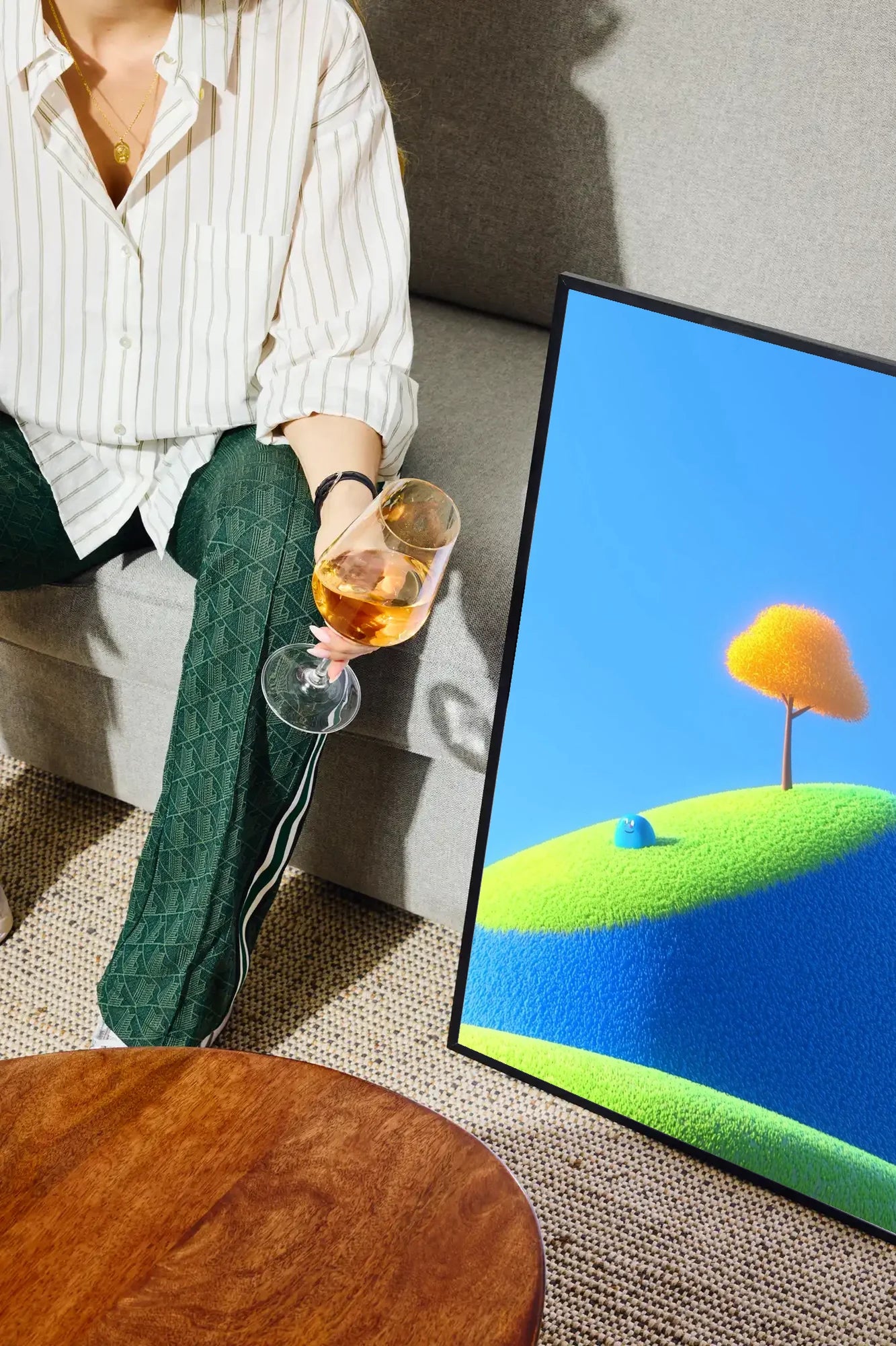 Vibrant Hillside - drinkglass-sofa