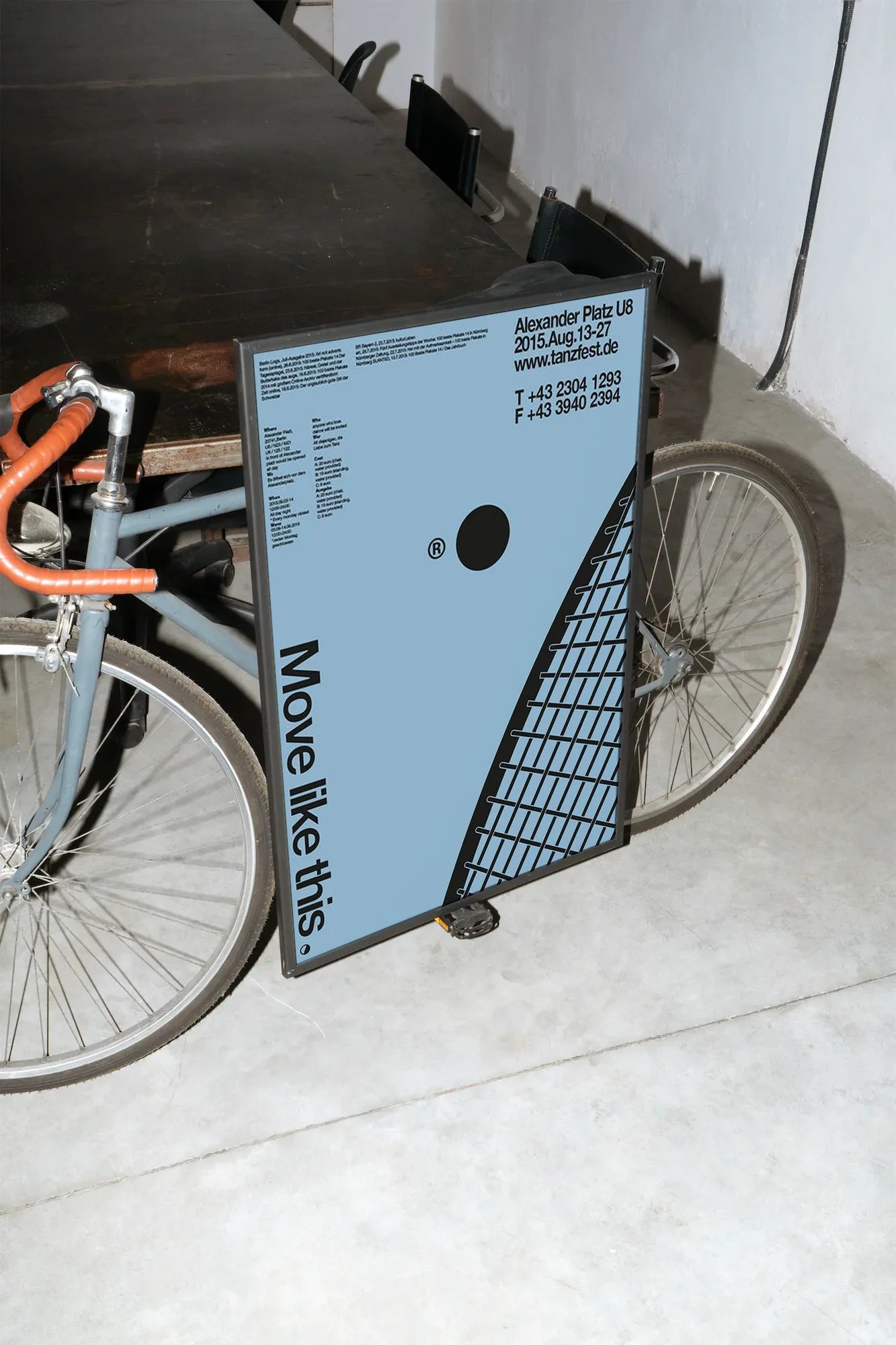 Quiet Motion Grid - mockup-velo