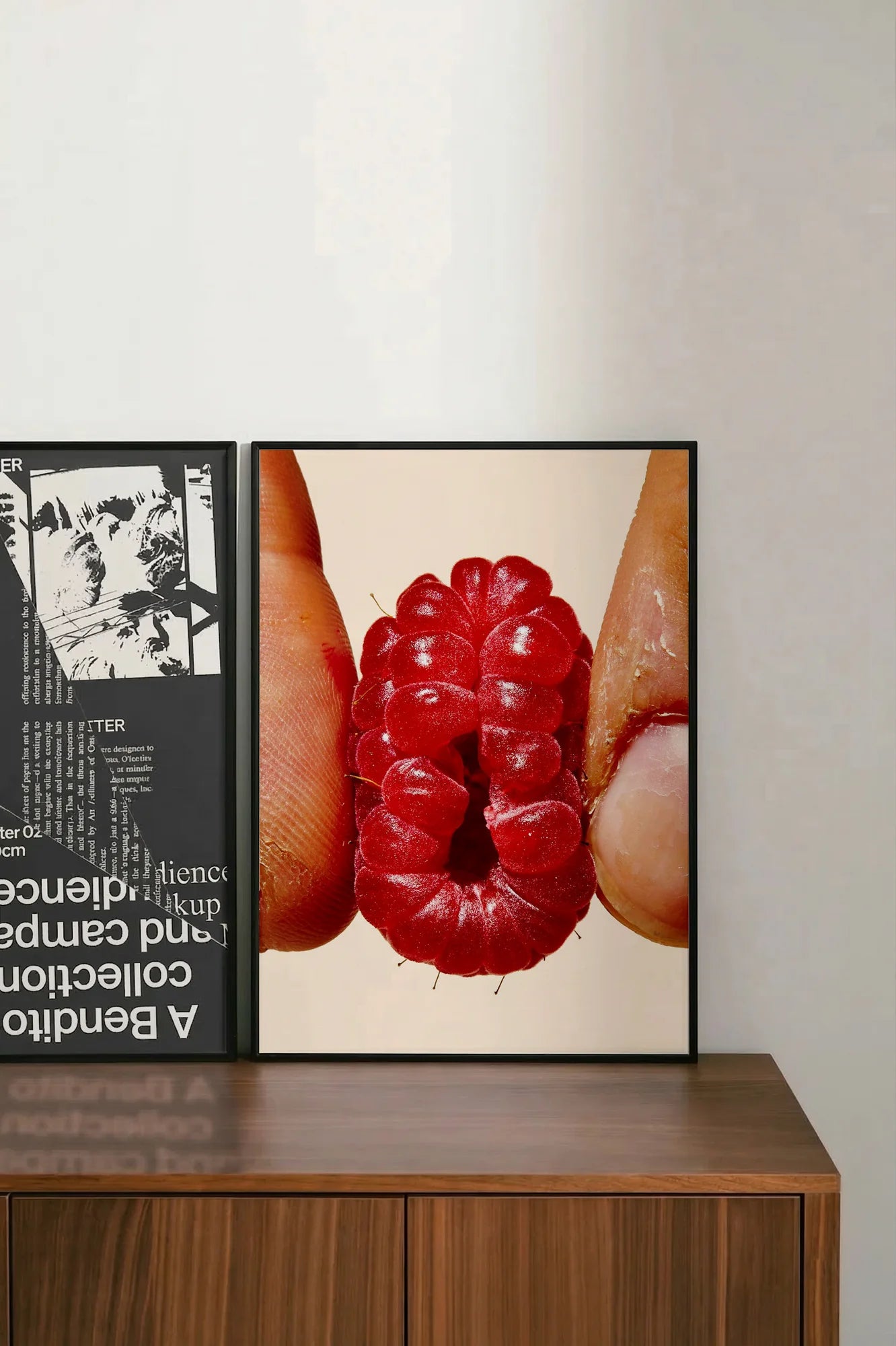 Red Fingers - shelftwo