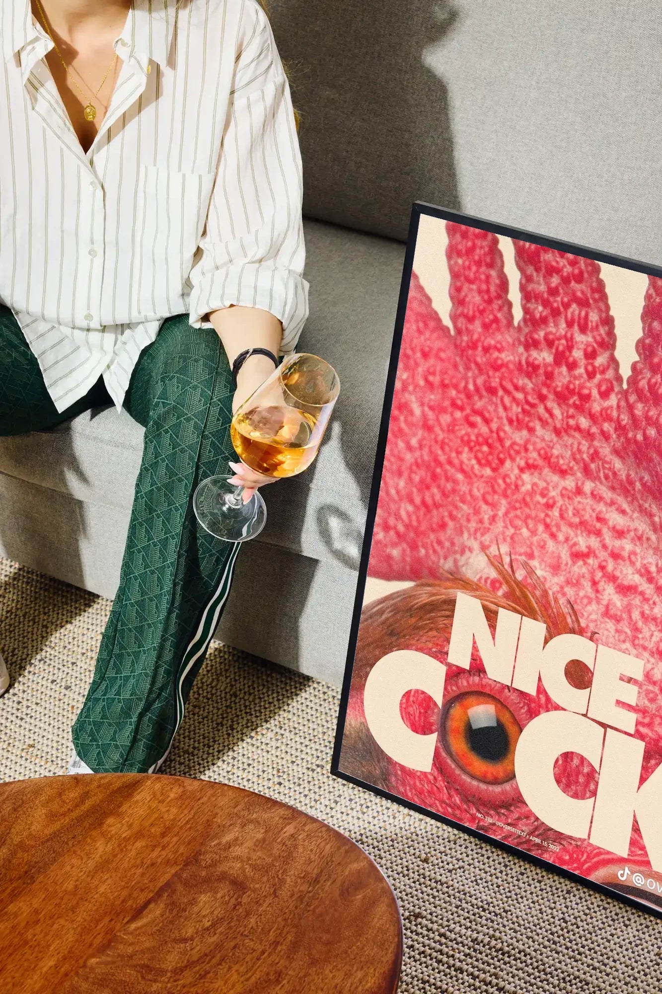NICE COK - drinkglass-sofa