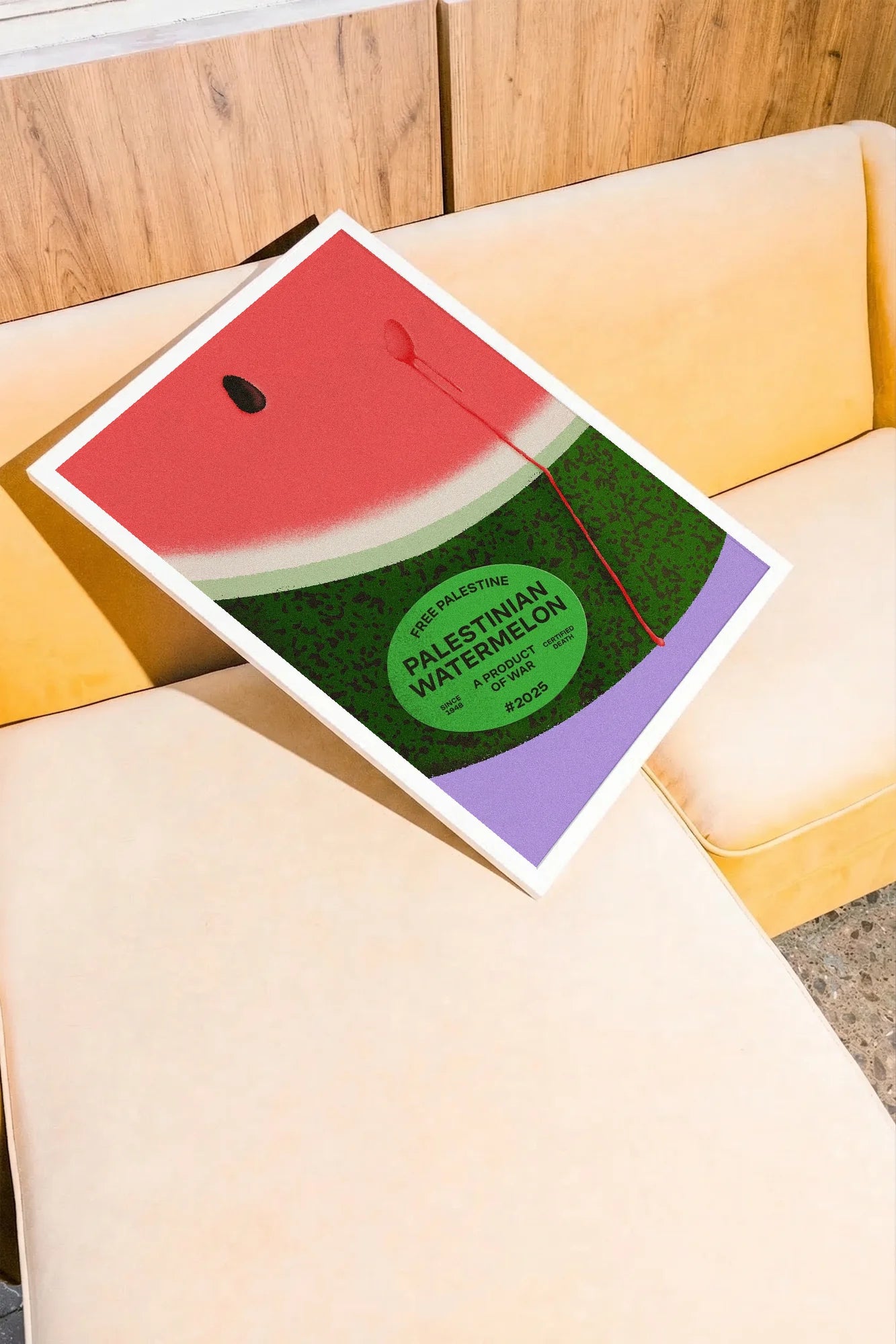 Pink Fruit of Conflict - sofajaune