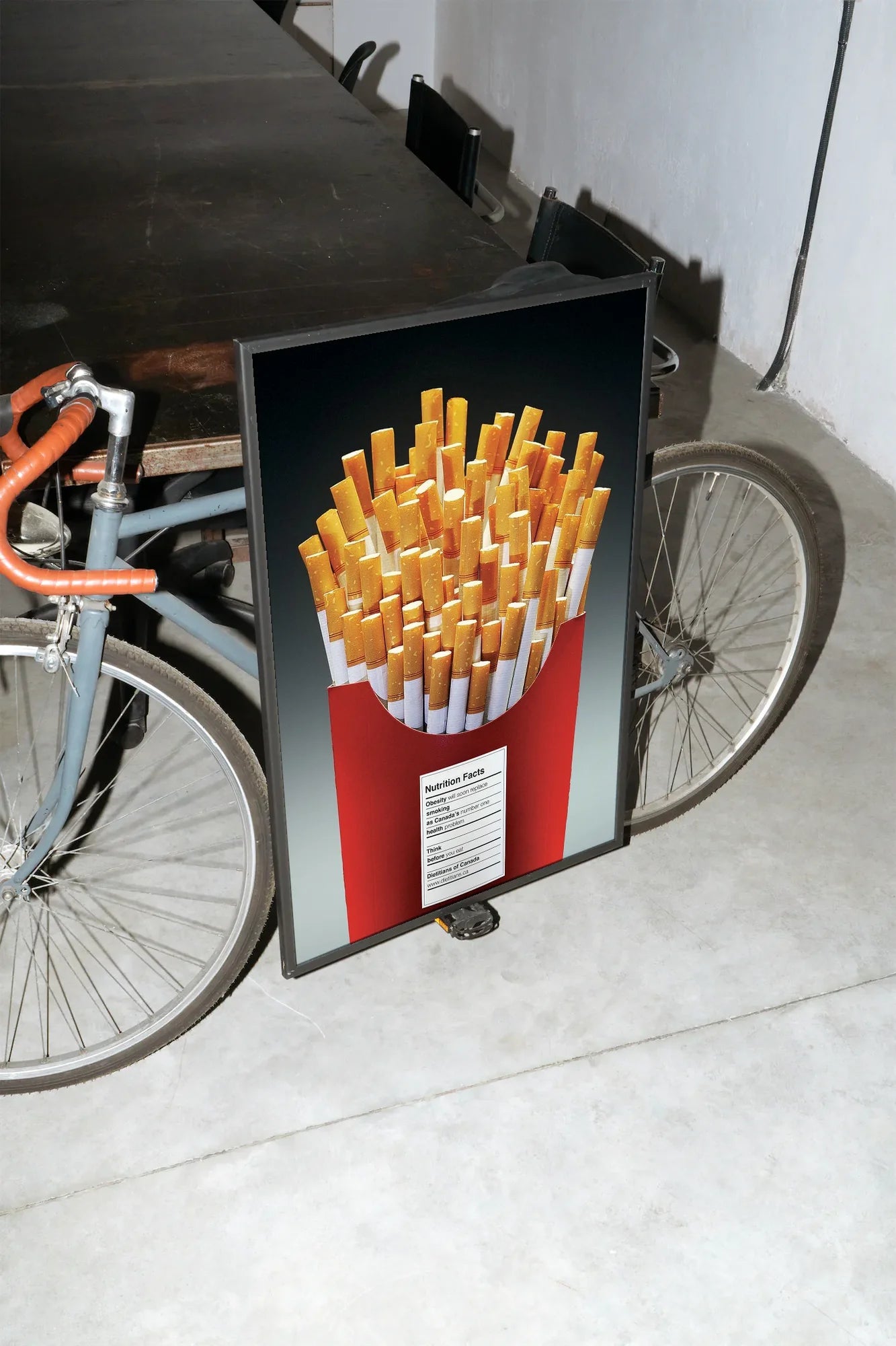 Red Container Smoke - mockup-velo