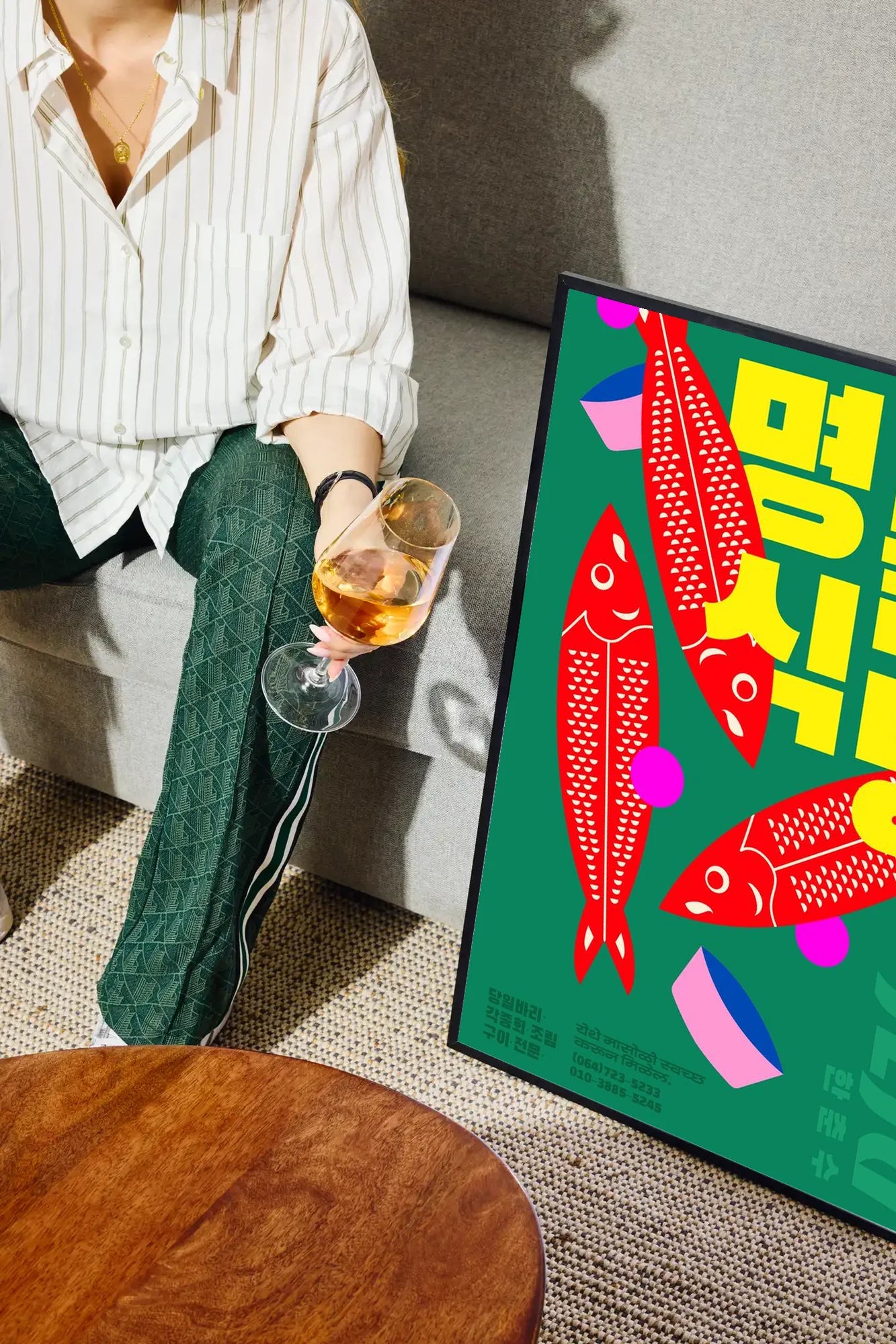 Joyful Red Koi - drinkglass-sofa