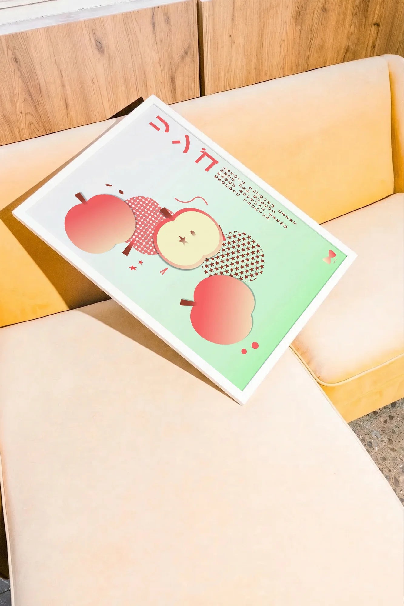 Apple Whispers - sofajaune