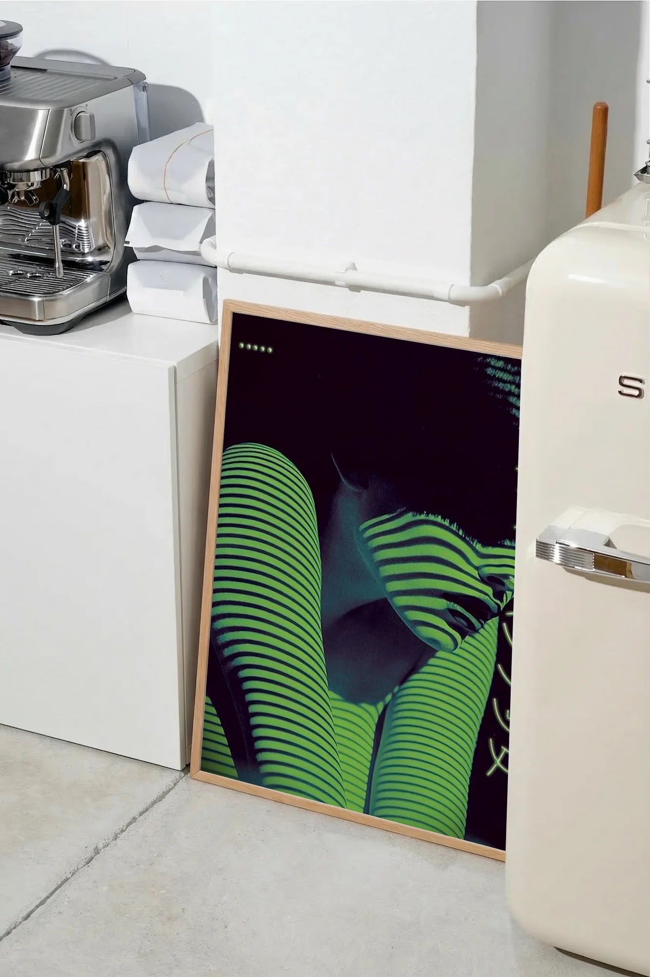Neon Shadow - SMEG