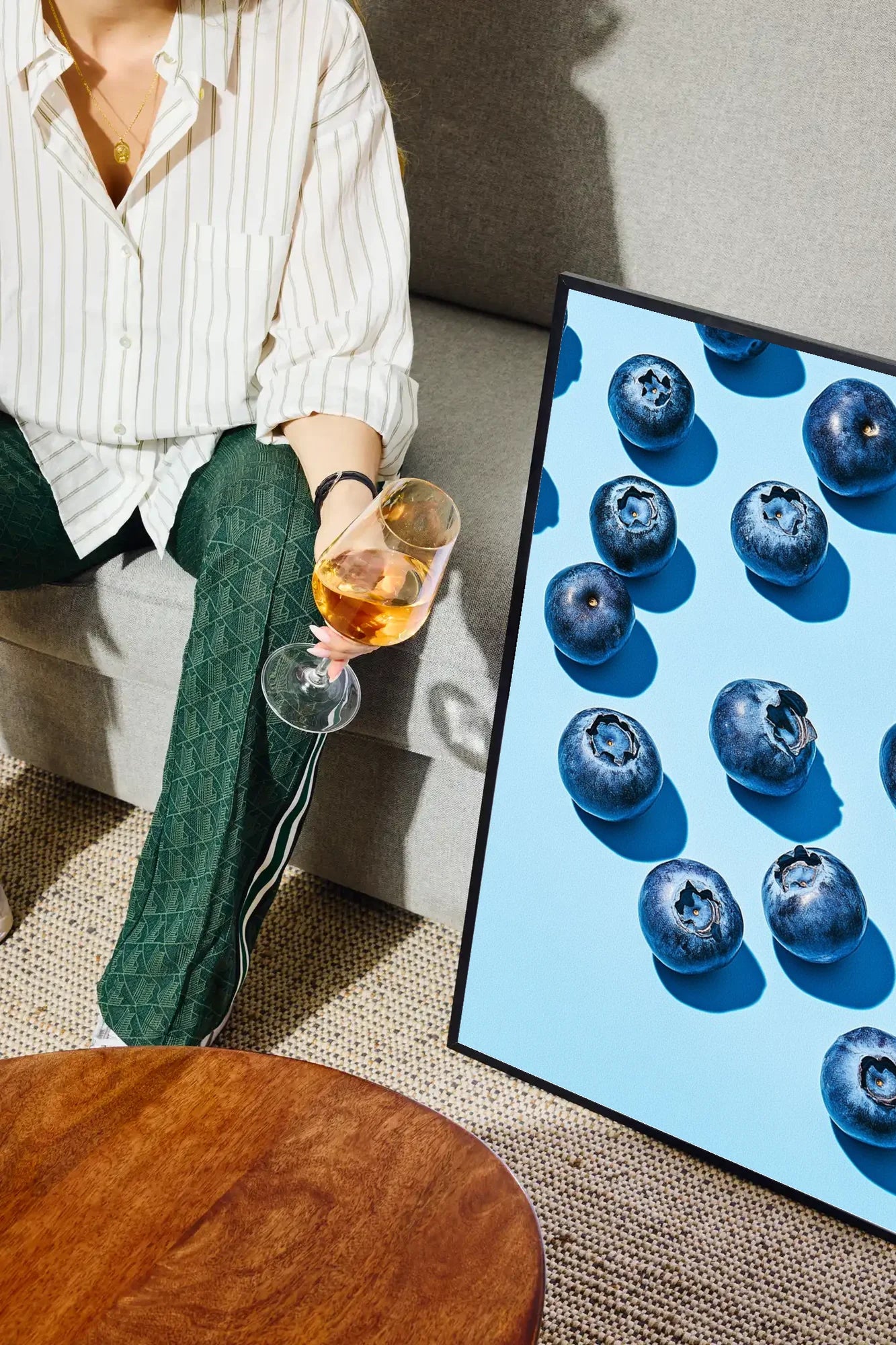 Cool Harvest - drinkglass-sofa