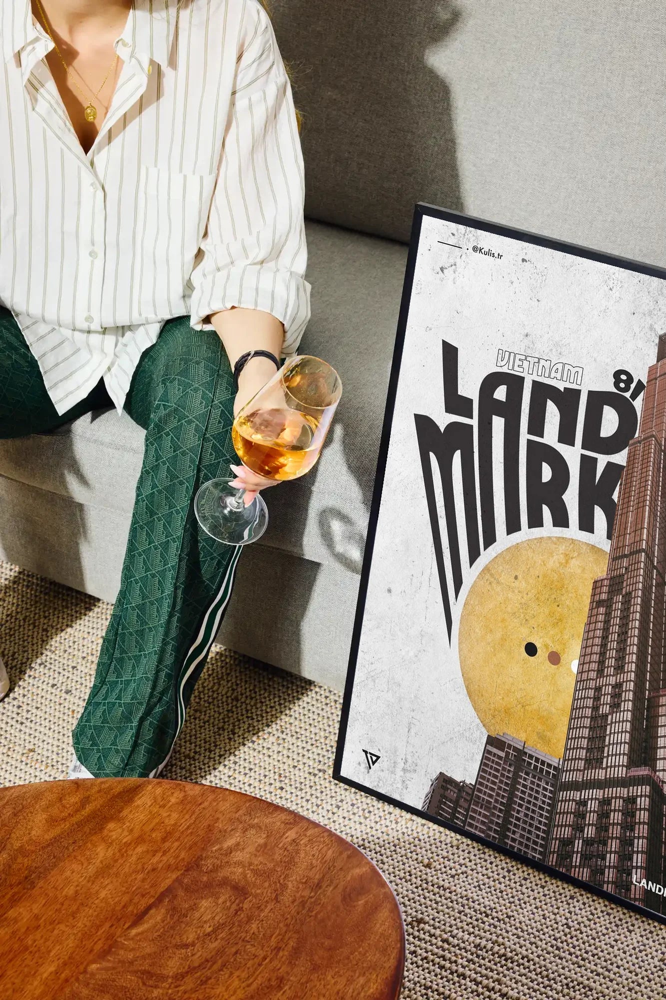 Vietnam Land Mirk - drinkglass-sofa