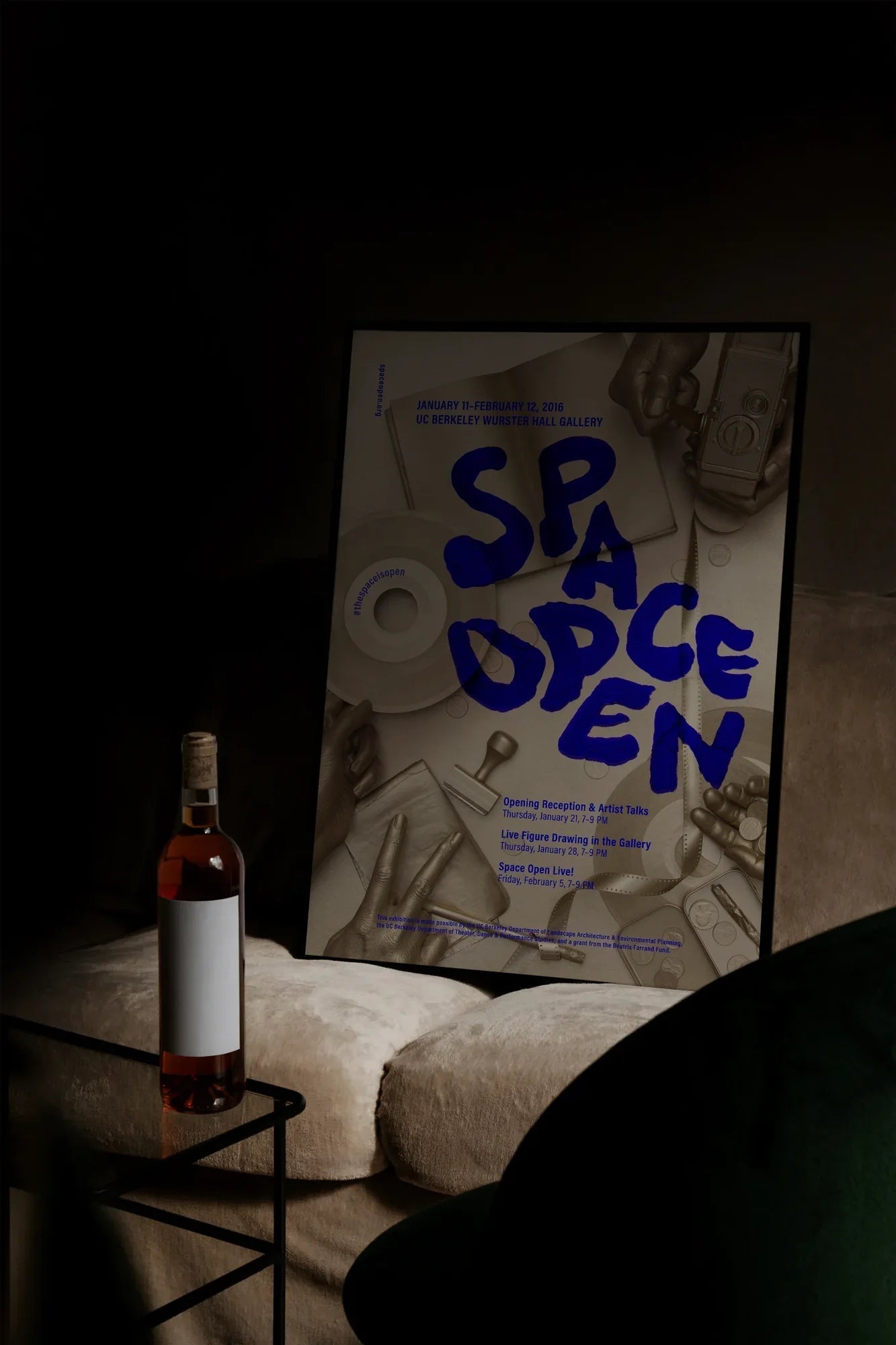 Echo of Space - mockupsofa-dark