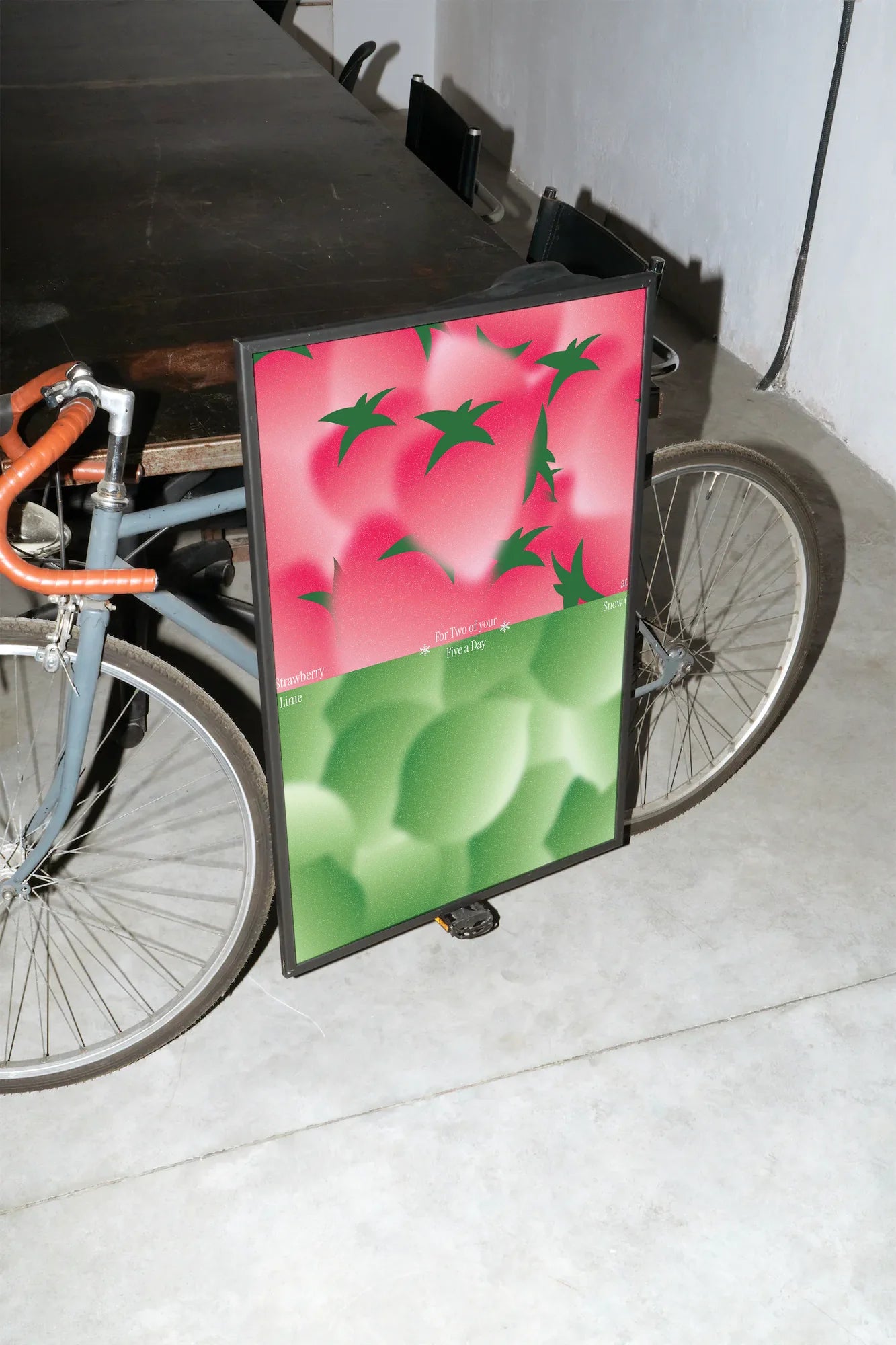 Strawberry Bloom - mockup-velo