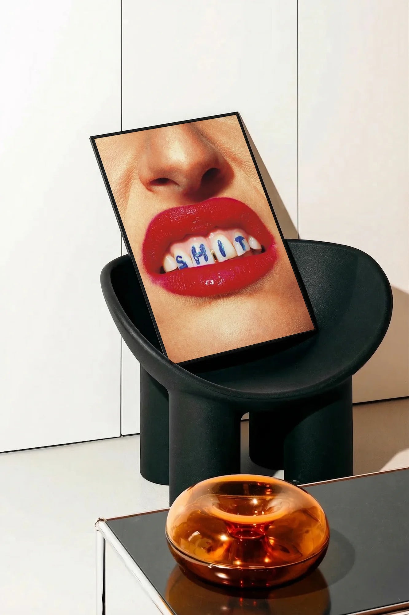 Blue Teeth - onchair