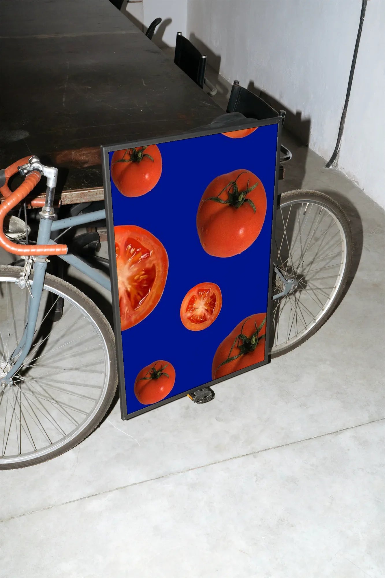 Tomato Blue - mockup-velo