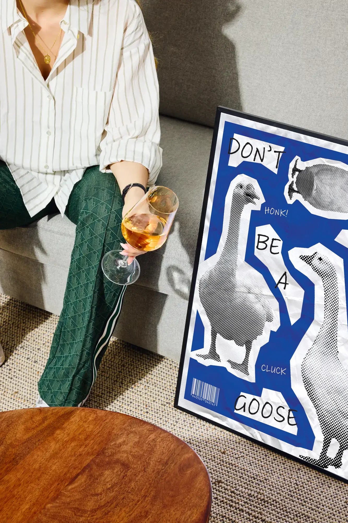 Quiet Ducks - drinkglass-sofa