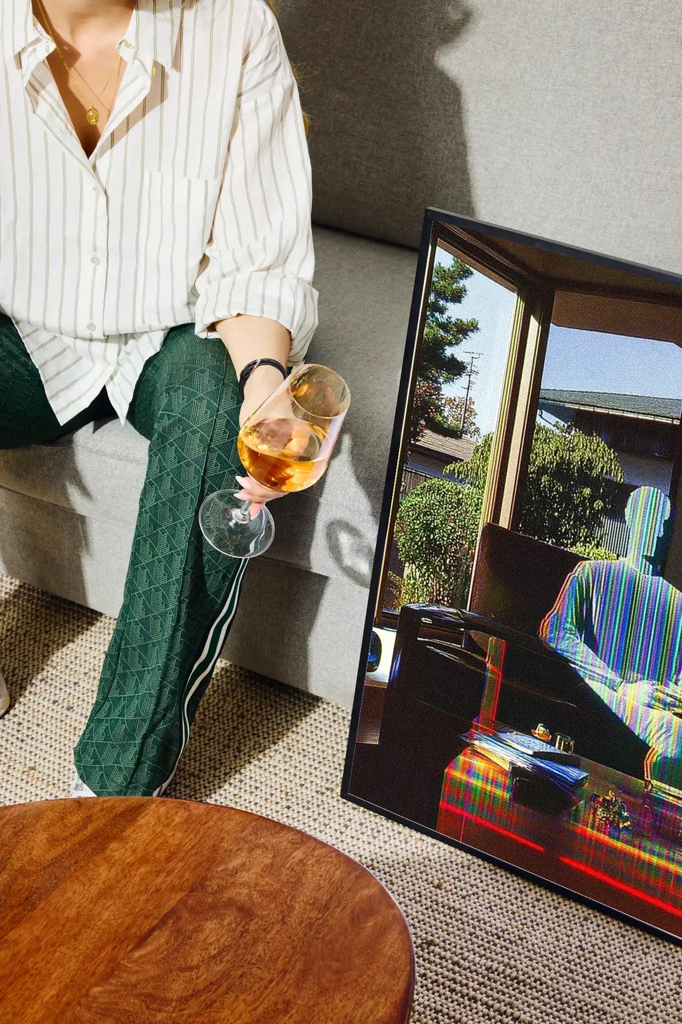 Digital Glitch - drinkglass-sofa